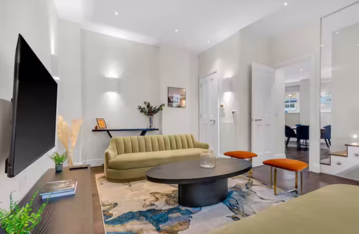 London apartment - Montrose Retreats property